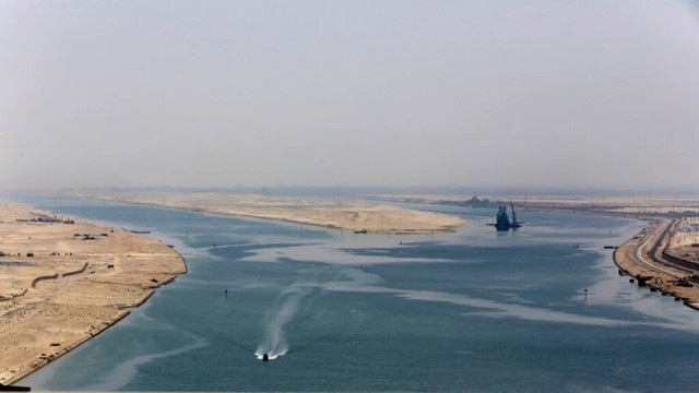 USA News: Suez- und Panamakanal - Trump will freie Durchfahrt für US-Schiffe - Politik
